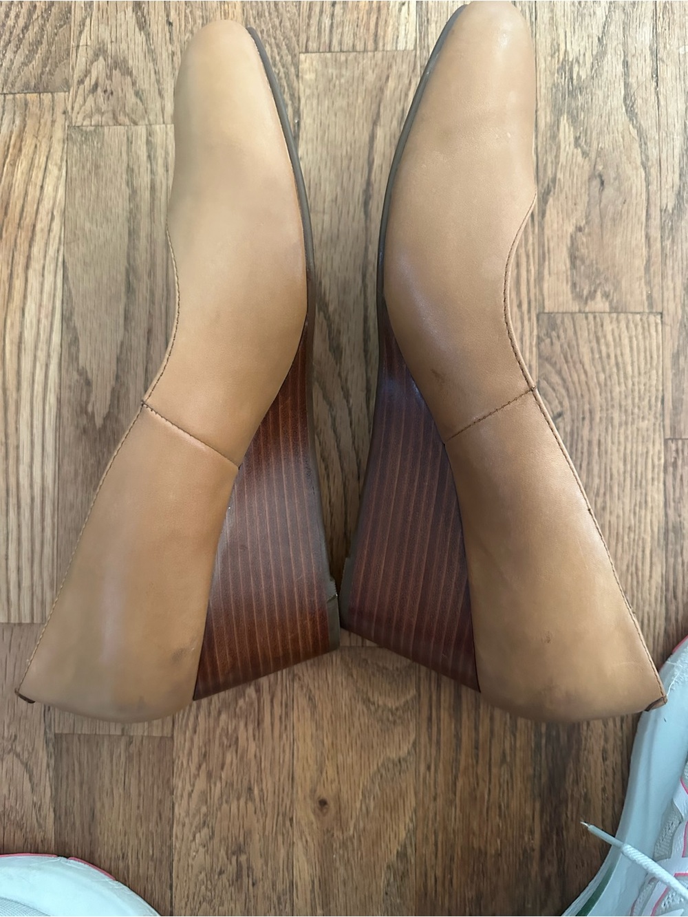 Vionic Women's Carmel Block Heel Pump in Tan - Picture 3 of 9